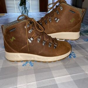 Women's Brown Hiking Boots